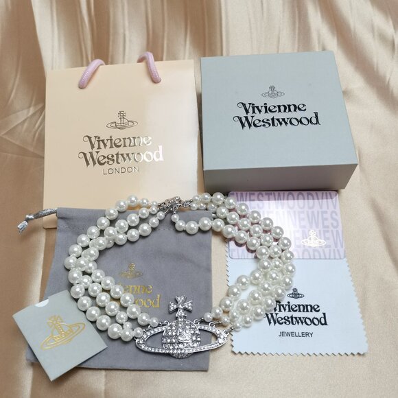 Vivienne Westwood Three Row Pearl Bas Relief Choker - Picture 5 of 14